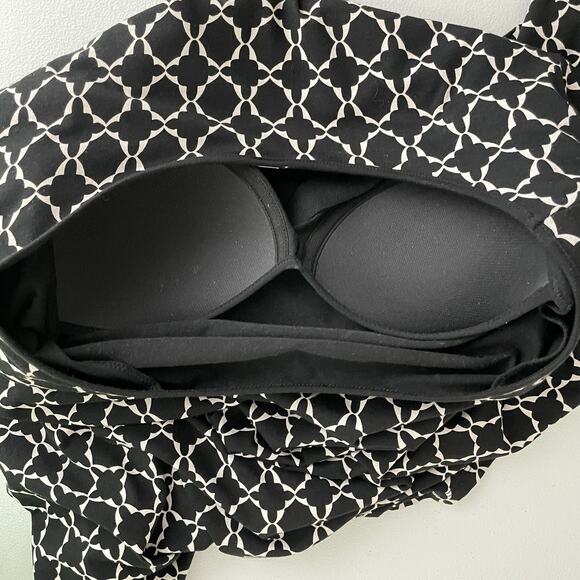 Uniqlo Fit & Flare Cap Sleeve Geometric Print Dress M Soft Cups Comfy Minimalist - Picture 5 of 8